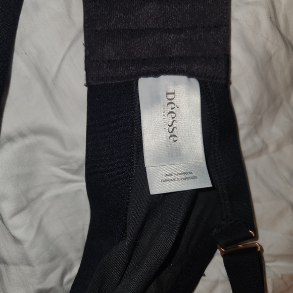 2 Padded Lounge Bra's - Deesse 44C - Picture 5 of 12